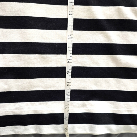 IMNYC Black and White Striped Blouse with Embellished Neckline Size L - Picture 8 of 8